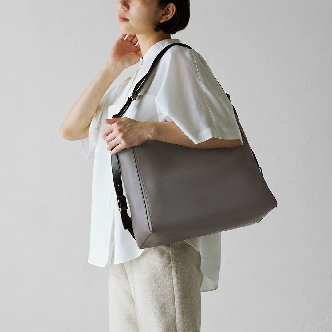 【極美品】MOTHERHOUSE YOZORA  レザー製2WAYバッグ　L 紫ダコタ