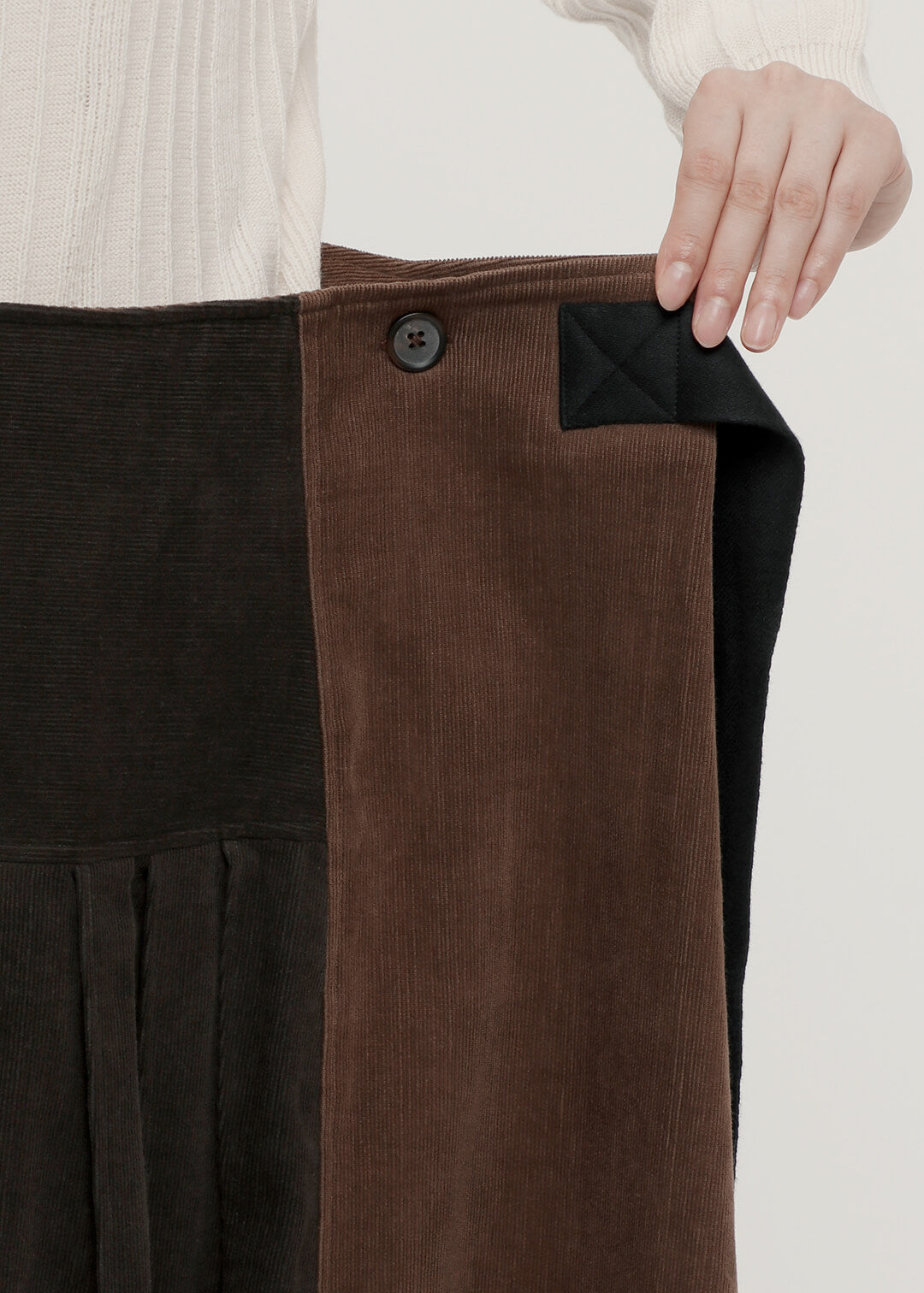 Corduroy Two-tone Pleat Skirt