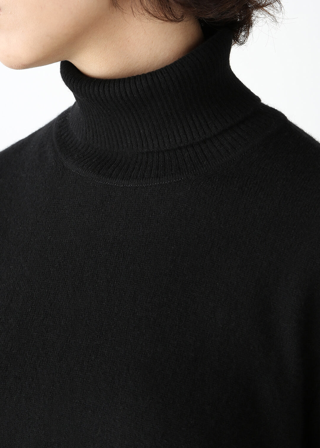 12gg Cashmere Turtle Neck Sweater